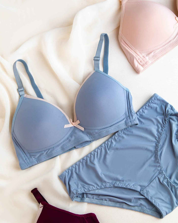 Seamless Thin Pad Smooth Bra and Panty Set