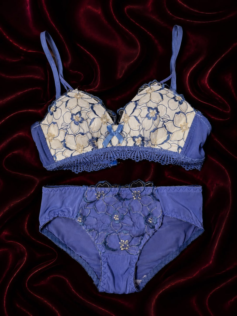 Pearl Petal Lace Set